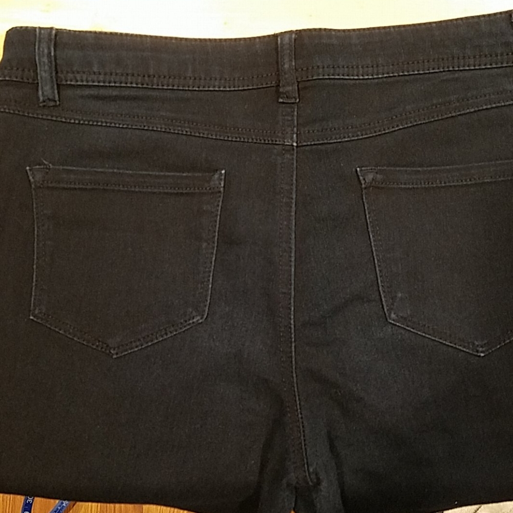 Jeans - Picture 2 of 4